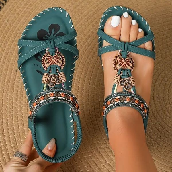 🌸 Boho-Damen-Sandalen in Übergröße – Flache Schlappen mit Blumen- & Strass-Details – Luftig-leichte Sommerschuhe für Strand & Stadt