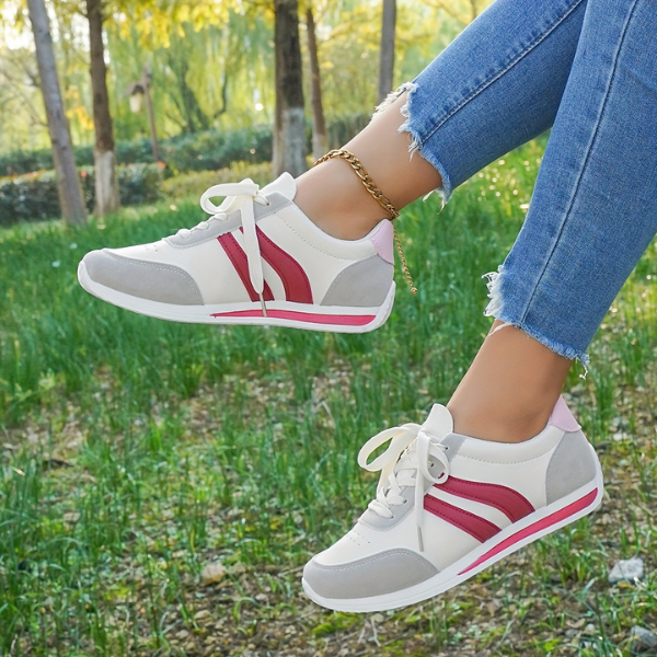 Adina – Bequemer Schnür Turnschuh