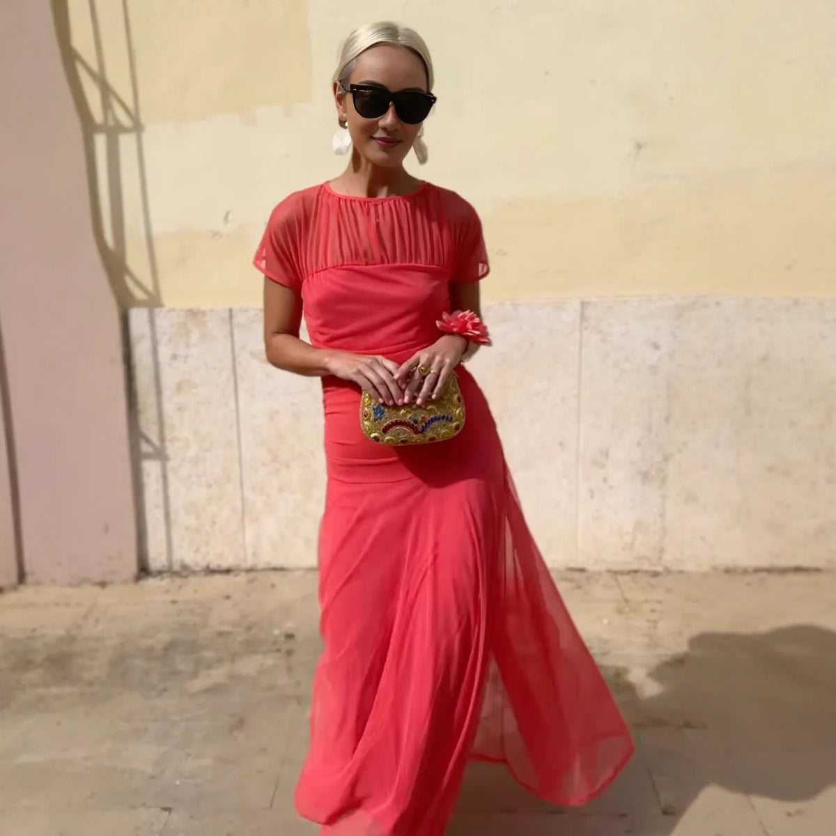 Athen™ Maxikleid mit kurzen transparenten Ärmeln und Stufenrock