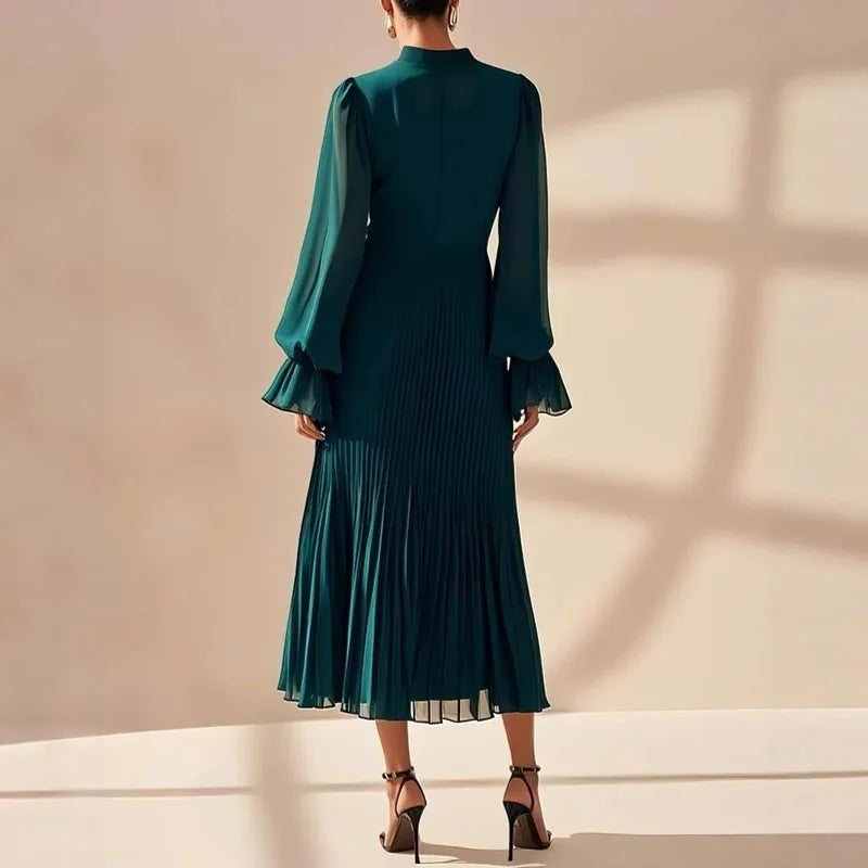Lioren™ Kleid mit Edlem Plissee und Asymmetrischen Volants