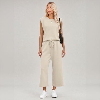 Aya™ Set Tanktop mit markanter Schulterpartie und Cropped Hose mit Kordelzug